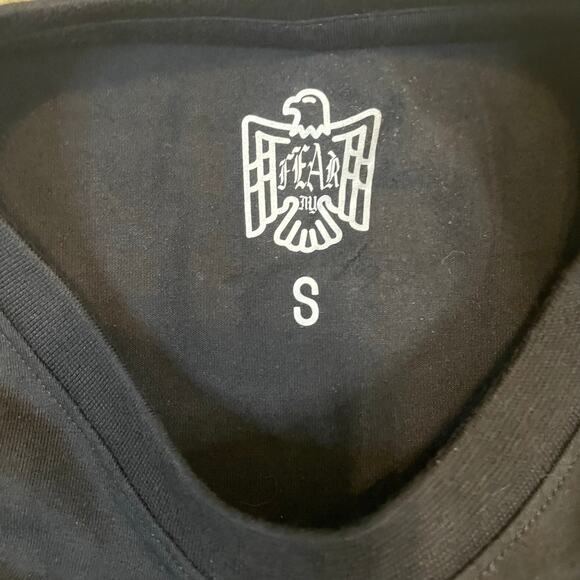 Fear NY Urban Walk T-Shirt Size S NWT Graphic Sneaker Pizza Sleeve Streetwear - Picture 3 of 9